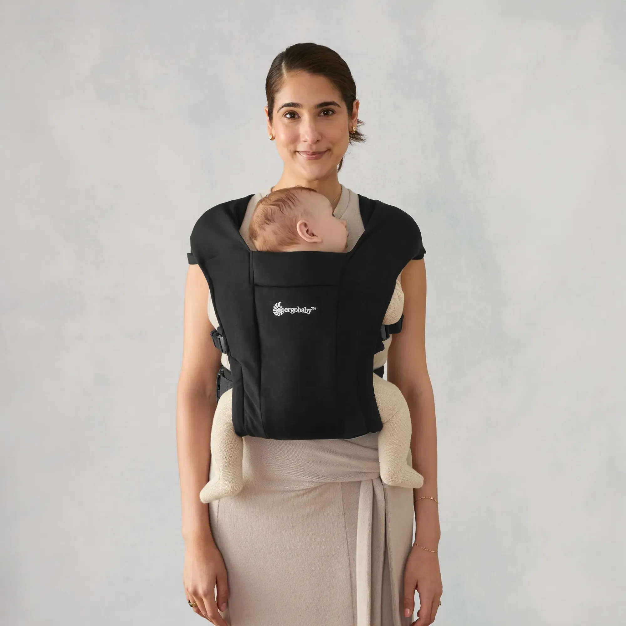 Ergobaby Embrace Newborn Baby Carrier Pure Black - Image 3